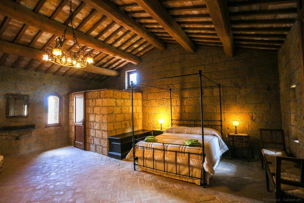 Agriturismo San Giusto Hotel Tuscania Exterior photo